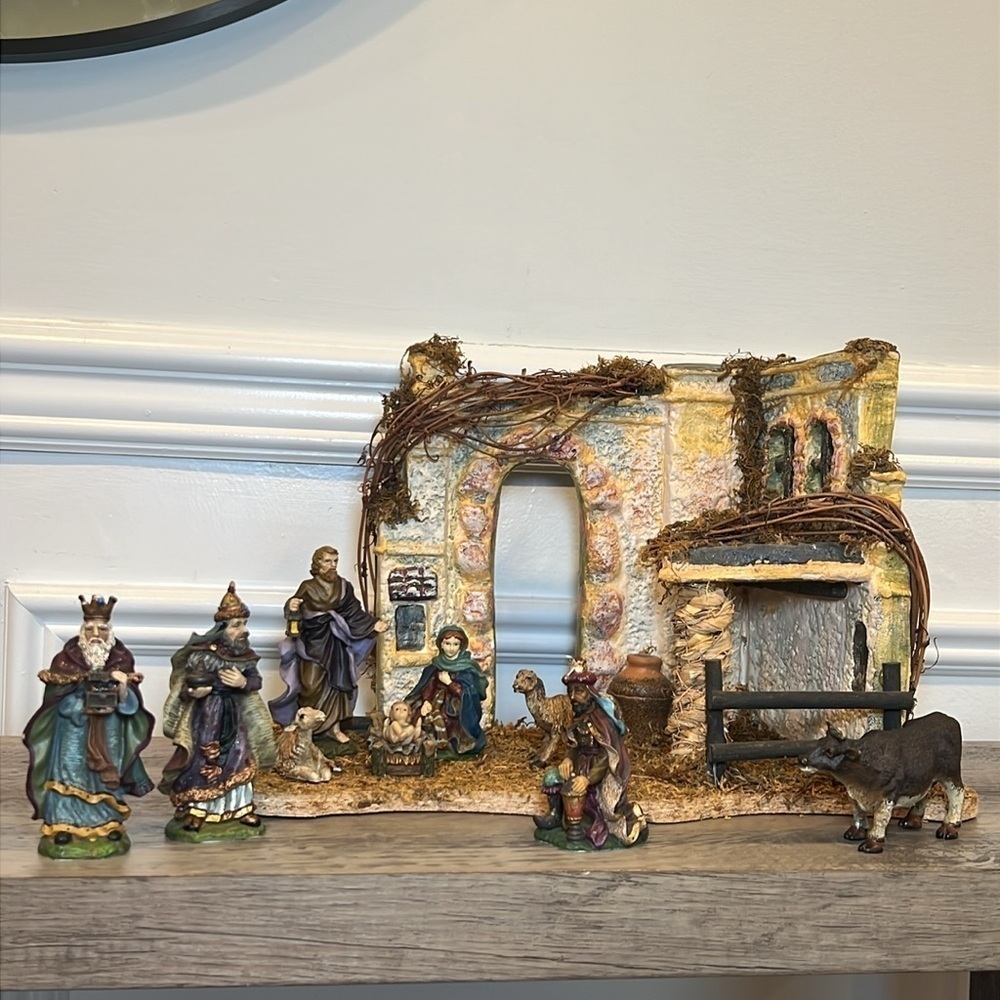 Department 56 A Child is Born Nativity Set 10 Pieces Manger EUC